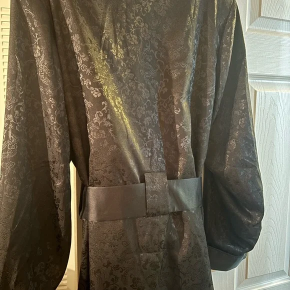 BLACK MALE SMOKING JACKET. - Picture 5 of 5